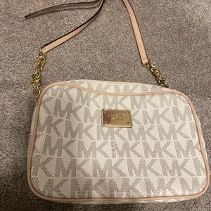 Michael Kors cross body purse